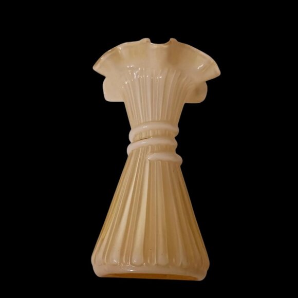 Vintage Fenton Candle Glow Yellow Ruffled Wheat Vase - 1950s MCM Art Glass, 7.5” - Picture 6 of 9